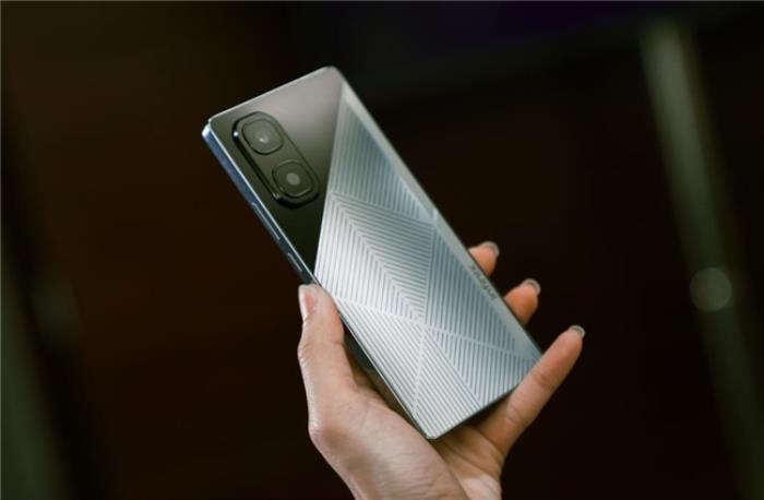 传音Infinix钙钛矿光伏储能技术成果亮相2025中关村论坛年会