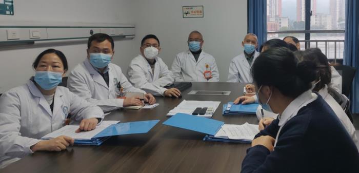 知名中医专家张宗见教授赴盈康一生重庆华健友方医院开展大型惠民义诊暨学术交流活动