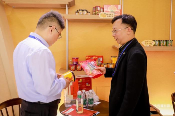 臭宝螺蛳粉获行业首个清真认证  东南亚客户糖酒会寻找市场机遇