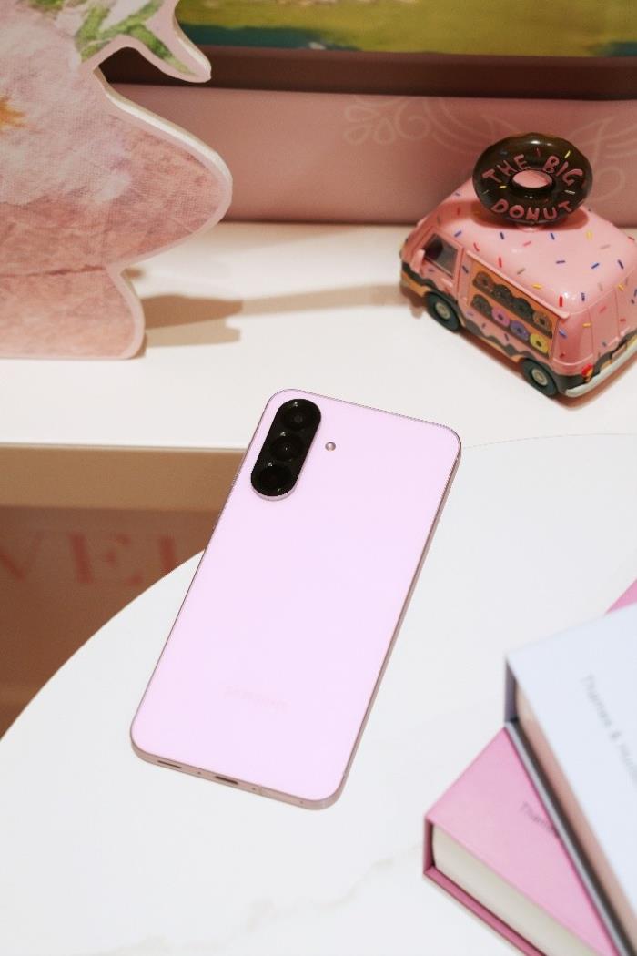 兼具新奇玩法与个性表达 三星Galaxy A56 5G成年轻人的智能新宠