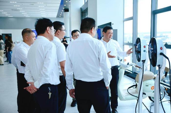 产学研合作新标杆！雅迪携高校共建智能电动车及智慧能源研发中心