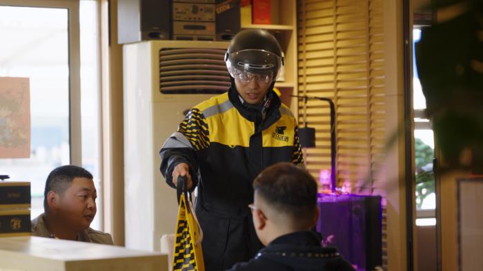 即时零售不只是啤酒，美团歪马送酒北方门店白酒销售超预期