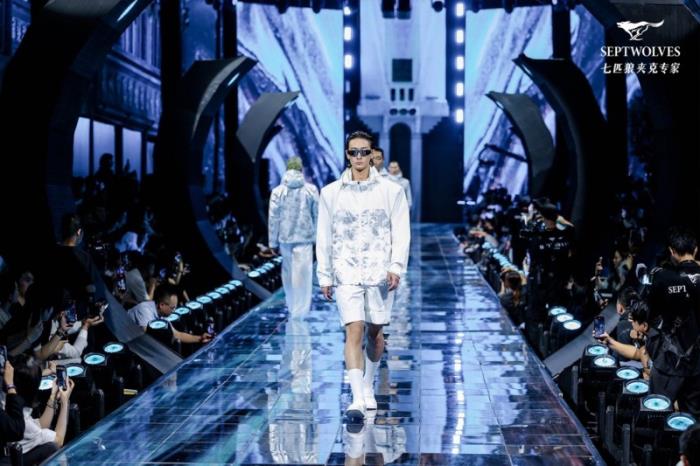 七匹狼男装怎么样？秀出时尚文化出圈教科书级操作