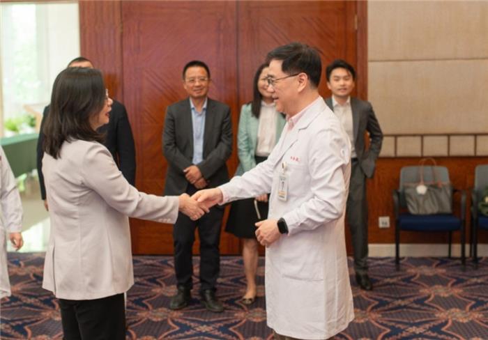 吉大中日联谊医院与上海瑞金医院签署质子治疗系统研发合作协议