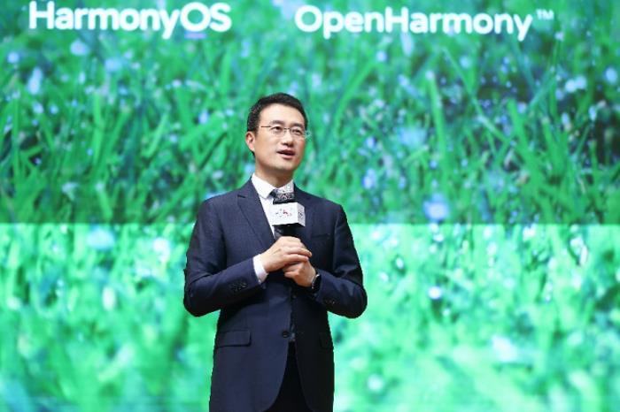华为终端CEO何刚回母校西电：每一位师生都是改变世界的种子