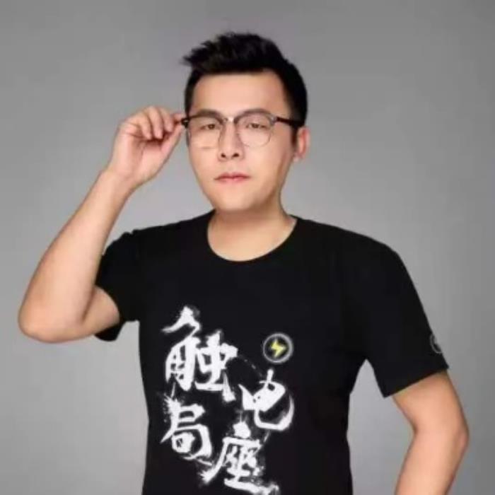 12小时燃爆！白天脑暴×夜晚狂欢，AI酒馆·机器人·XR