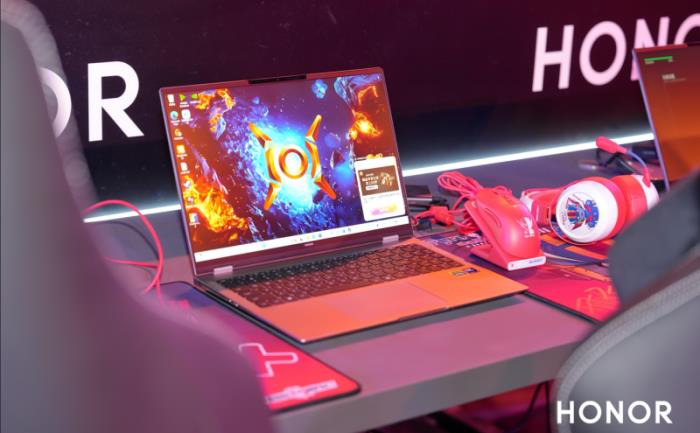 荣耀HUNTER游戏本亮相DreamHack嘉年华 静音高性能引游戏用户争相体验