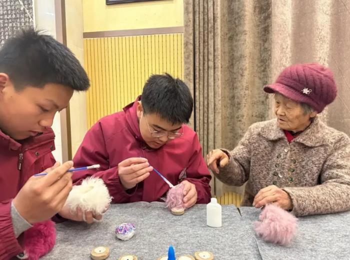 爱寻宝的年轻人，在抖音电商“赶大集”