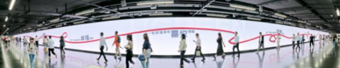 低调品牌与顶流的双向奔赴，引爆 521 现象级营销破圈