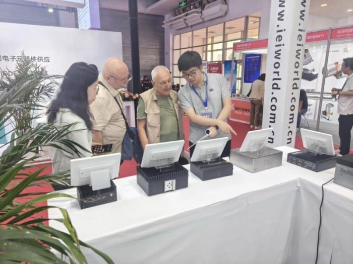 iEi威强电亮相北京AIAE Expo 2025，客户云集共话智能工业未来