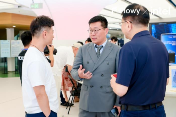 谁成为“用户意图的第一个承接者”，就拥有了未来的入口