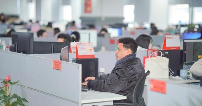 语言桥：25年专注翻译事业，凭实力打造行业头部品牌