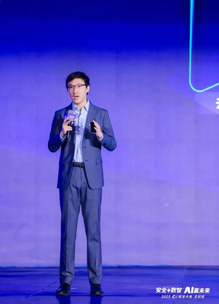 “云网数智安”融合共生！亚信科技、亚信安全助力百行千业全要素转型