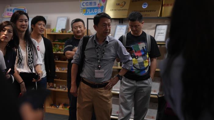 热烈欢迎清华五道口金融学院EMBA师生参访心言集团，共探人工智能新未来