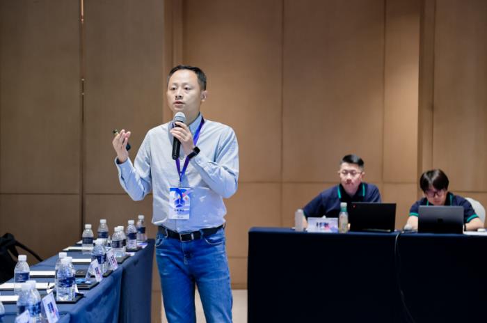 OSWare智能开发平台亮相2025网易创新企业大会