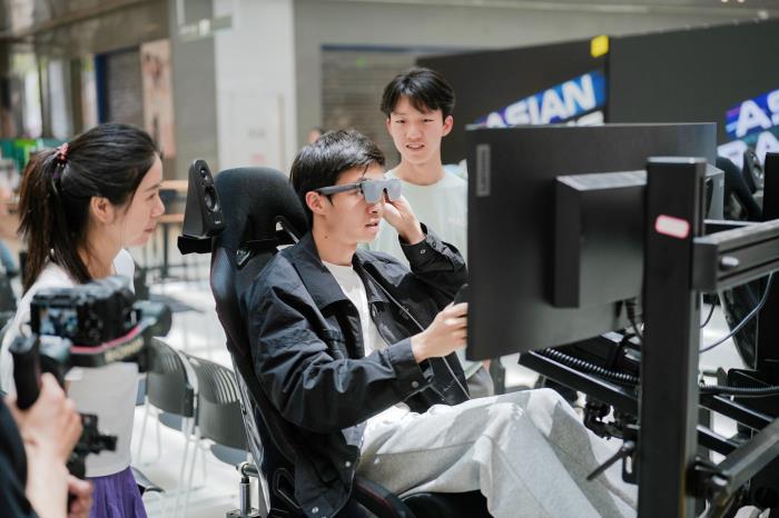 星纪魅族助力亚洲模拟赛车锦标赛，共筑科技与速度盛宴