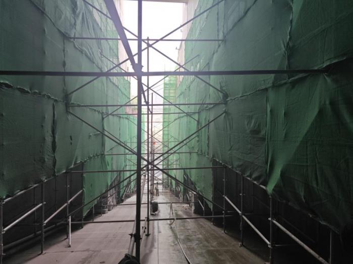 智氪纪元打造全球首批“三高材料”涂布机器人，赋能基建智能化升级