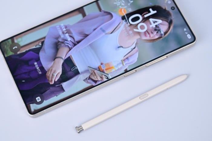 三星Galaxy S25 Ultra测评：重塑影像与AI体验新格局的安卓机皇