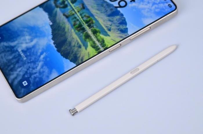 三星Galaxy S25 Ultra测评：重塑影像与AI体验新格局的安卓机皇