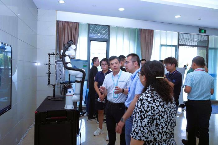 思看科技联合浙江大学机械工程学院产教融合研讨会顺利举行