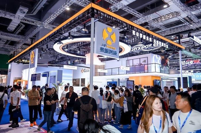 AI赋能，智启未来丨昱能科技携全场景智慧光储解决方案重磅亮相SNEC！