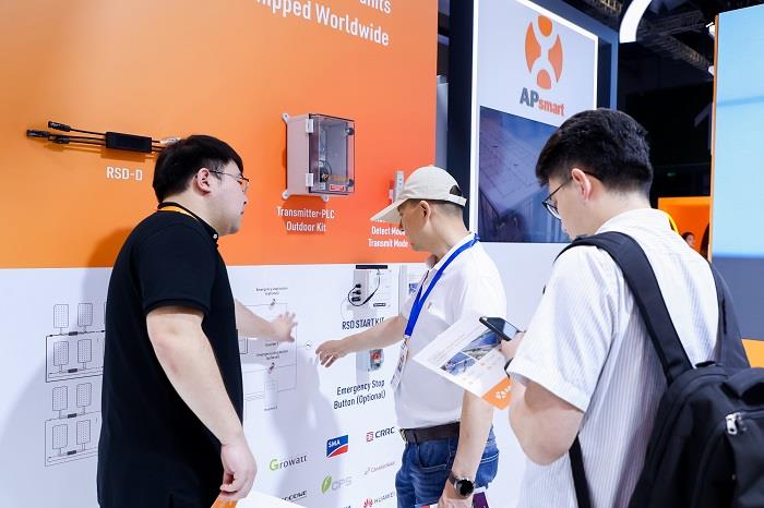 AI赋能，智启未来丨昱能科技携全场景智慧光储解决方案重磅亮相SNEC！
