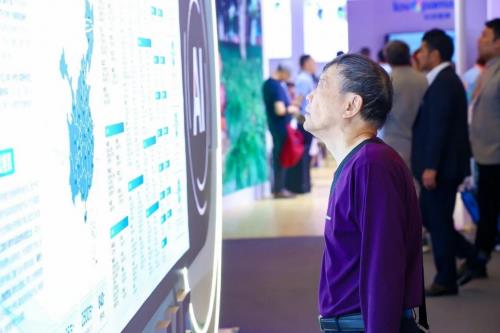 ​天与养老“AI+养老 无为养老系统”引爆2025上海老博会，开启智慧养老“无感”新时代