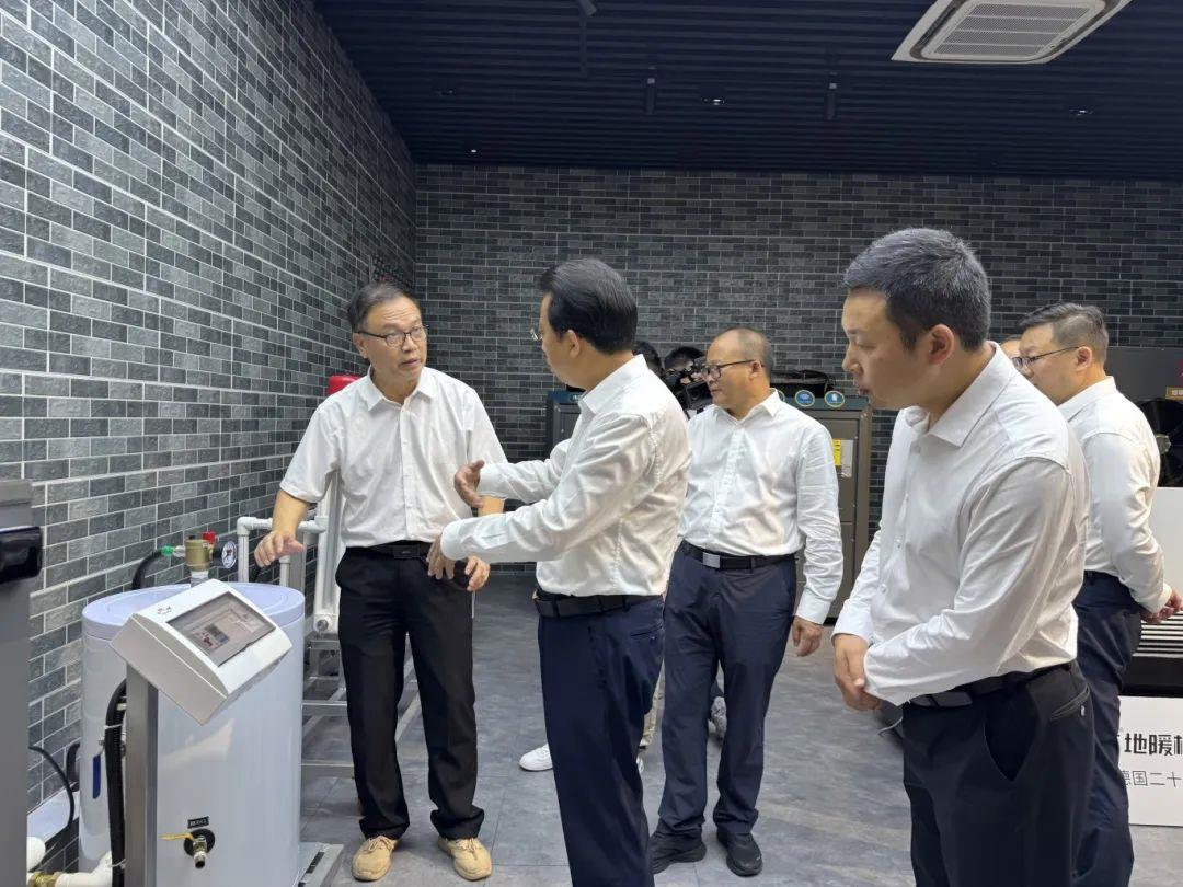 六盘水市委书记张定超一行莅临热立方考察交流