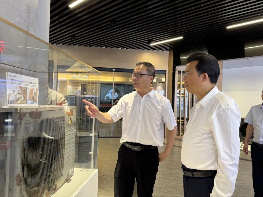 六盘水市委书记张定超一行莅临热立方考察交流