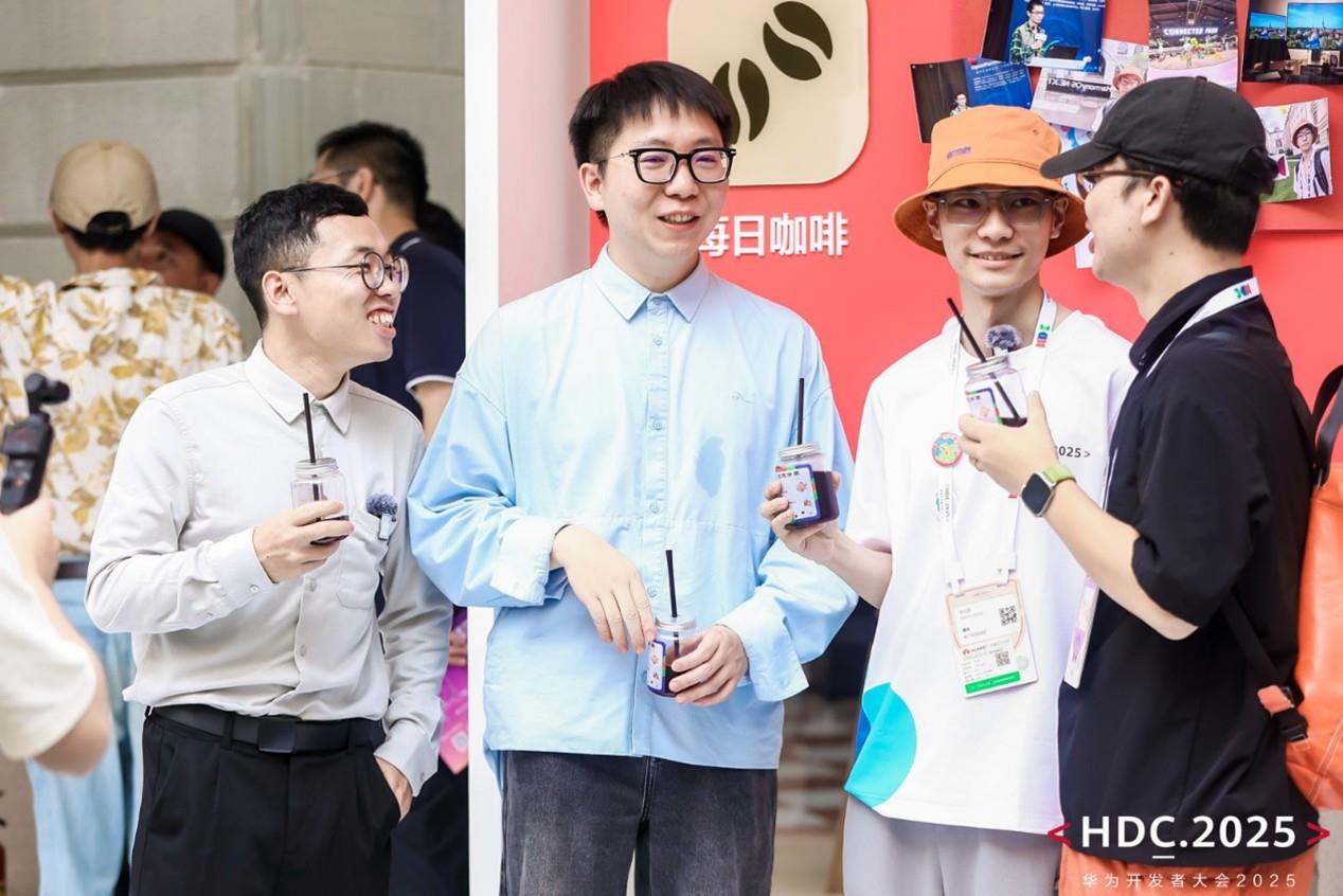 当梦想站上C位：一群“鸿蒙合伙人”点燃HDC，定义属于年轻开发者的时代！