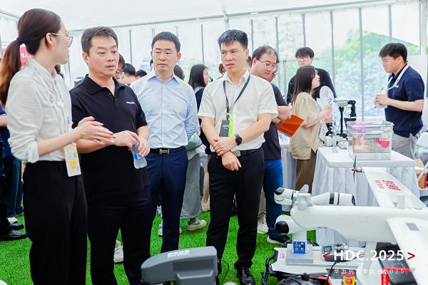 道和通泰亮相HDC 2025，AI大脑赋能空地智能体自主作业