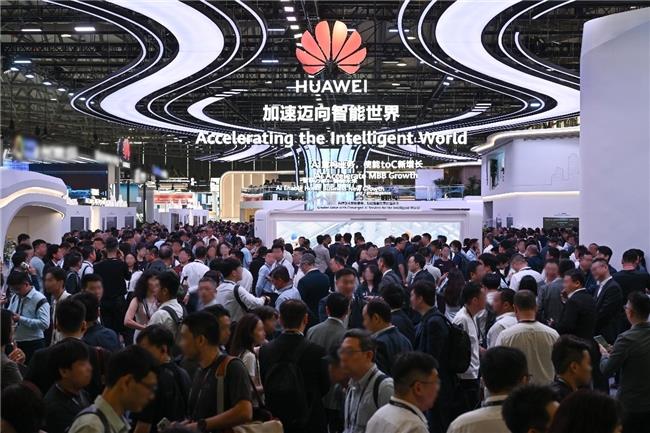 华为助力全球运营商加速发展5G-A，共筑AItoX新价值