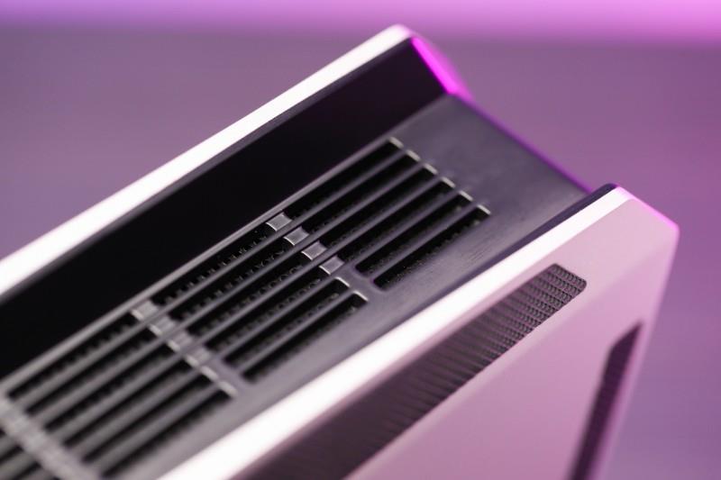 “跟上AI时代”？不，我就是时代！磐镭YO1 AMD锐龙AI Max+395桌面AI超算中心