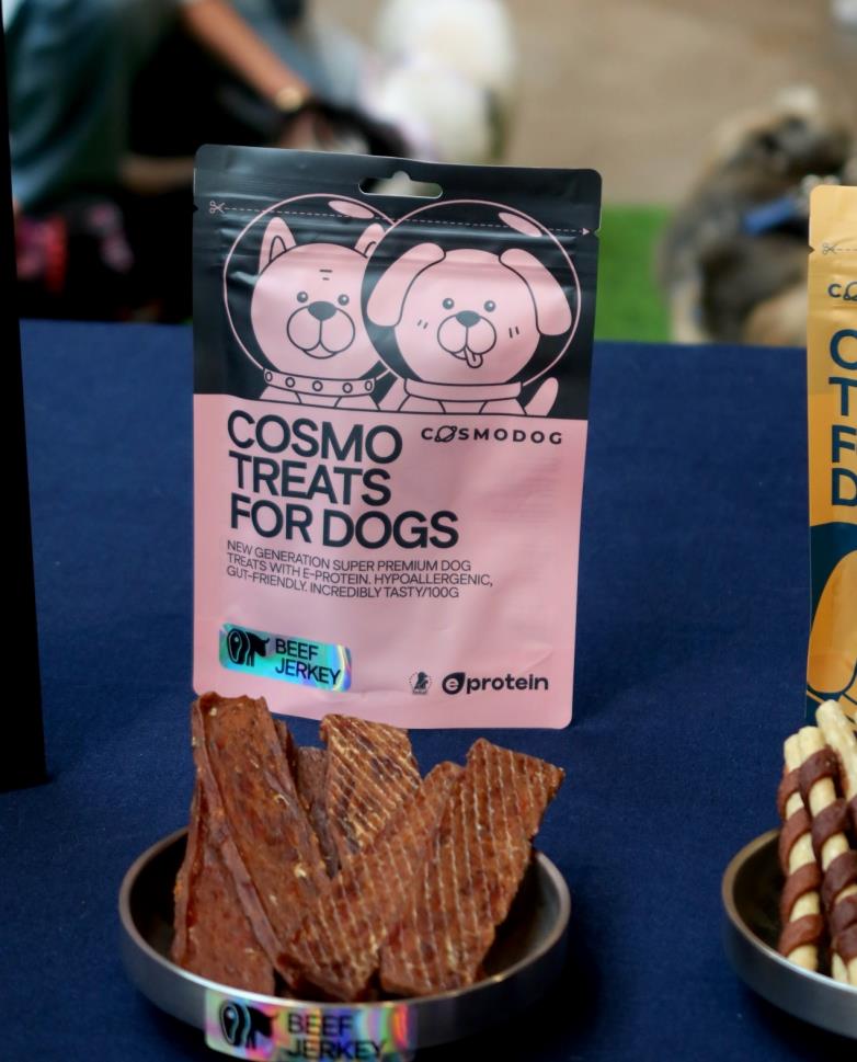 昆虫蛋白天然低敏性优势突显，Cosmopet宠物零食引发关注