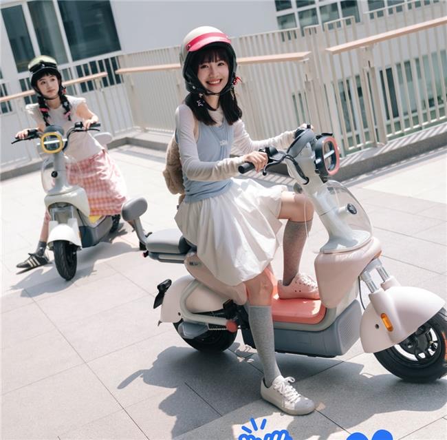 女生选车必看：极核MO1i对比九号电动Qz1，谁是你的理想型？