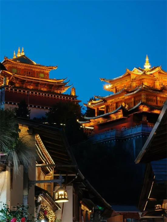 去香格里拉独克宗古城，总要选一所心仪的民宿住一晚