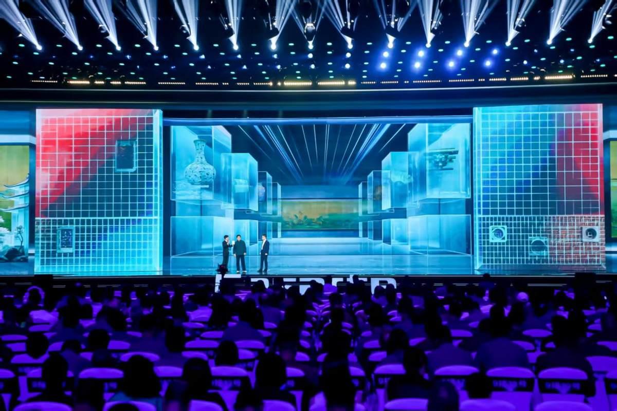 2025年三星商显新品鉴赏会落地深圳，赋能千行百业数字化转型