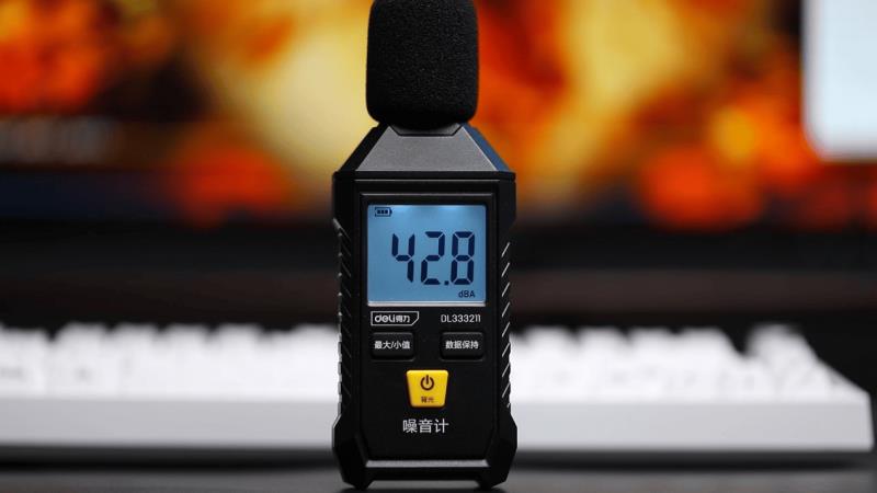 撼讯RX 9060XT暗黑犬16G评测：玩转平衡艺术，性能与静音我全都要