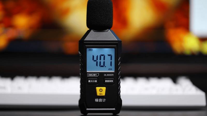 撼讯RX 9060XT暗黑犬16G评测：玩转平衡艺术，性能与静音我全都要