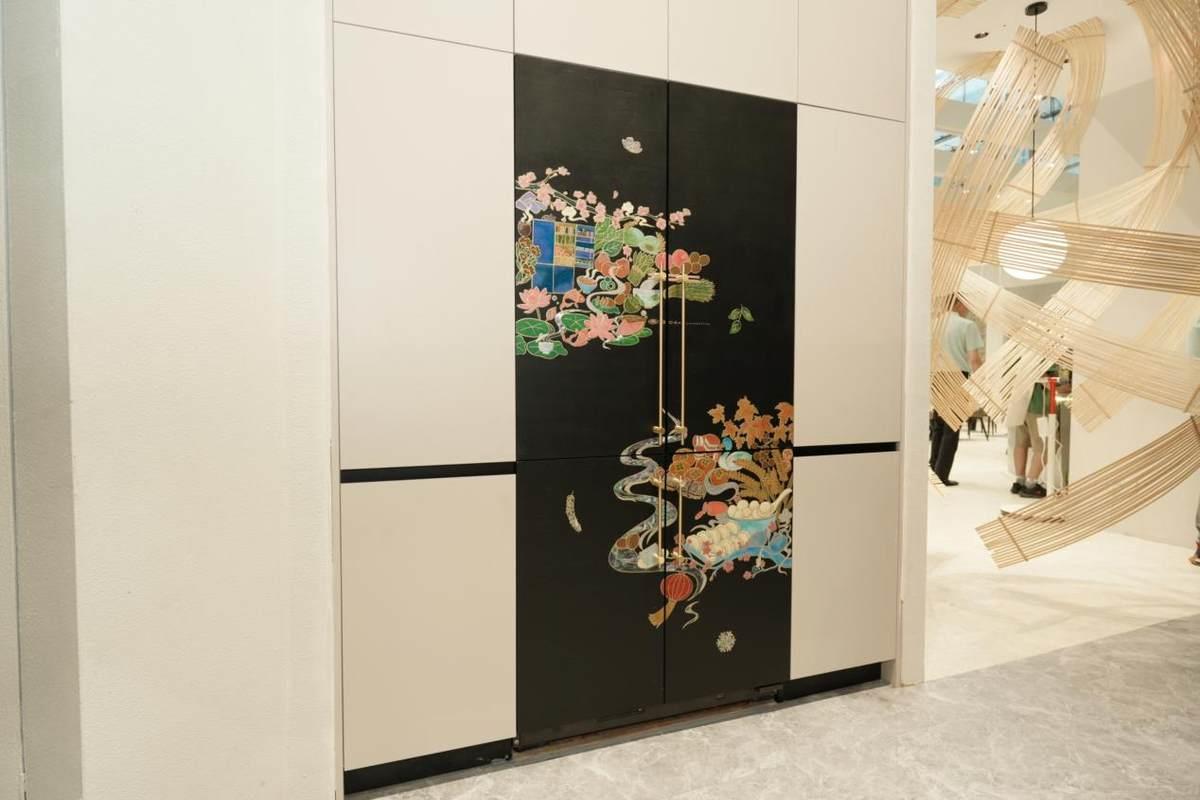 “非遗竹编”冰箱？卡萨帝建博会展示定制款新品，面向谁？