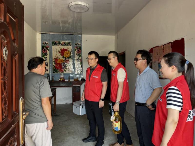 科技蕴温情，善意满巢湖！骁柔集团“E家人”送健康公益行动首站正式启动！