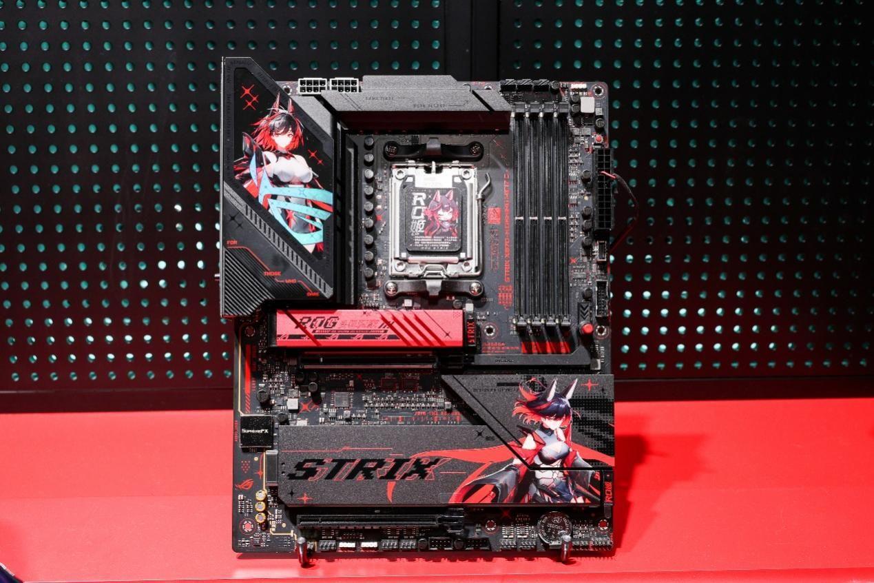 华硕主板撼动BW2025 ROG玩+乐园引玩家狂欢