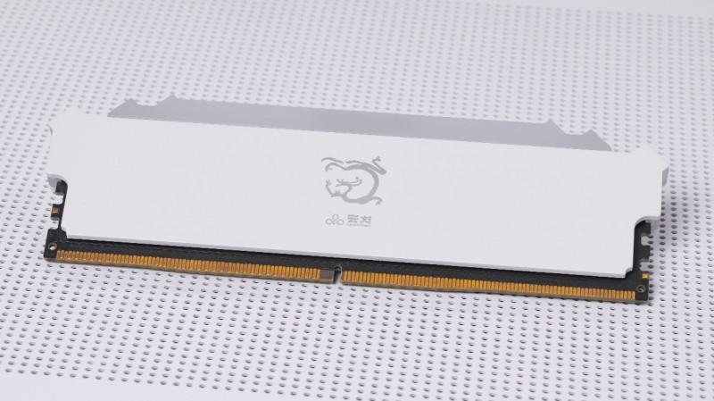 “居家避暑”装机必备，云彣「煌」系列DDR5 7200 48GB内存评测