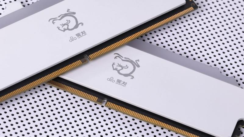 “居家避暑”装机必备，云彣「煌」系列DDR5 7200 48GB内存评测