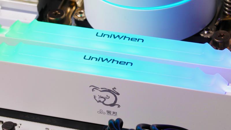 “居家避暑”装机必备，云彣「煌」系列DDR5 7200 48GB内存评测