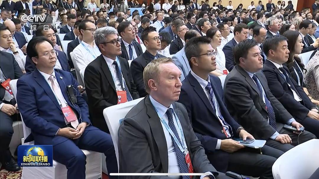 万里数据库GreatDB亮相上合组织数字经济论坛 与哈萨克斯坦人工智能发展协会签署合作协议