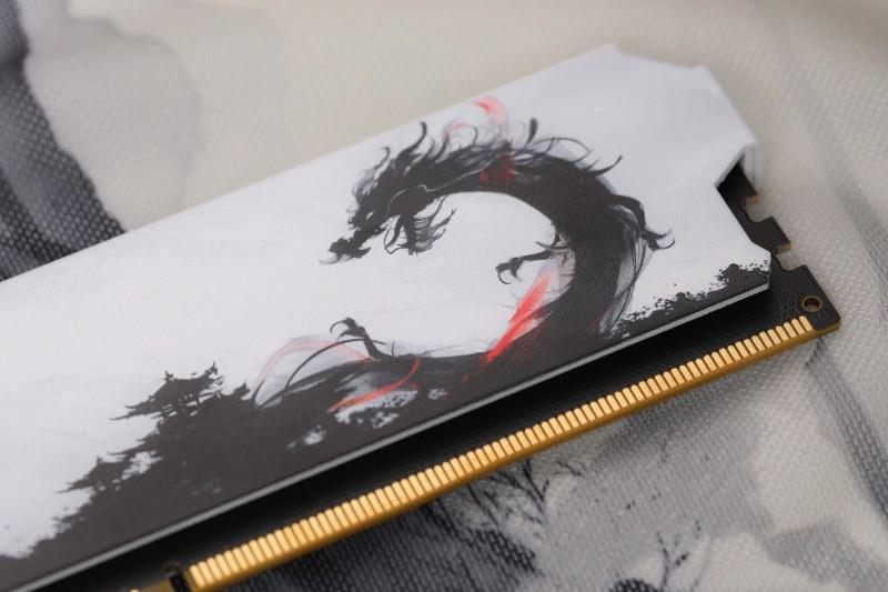 国韵性价比再攀高峰，云彣绫龙系列48GB DDR5内存首测