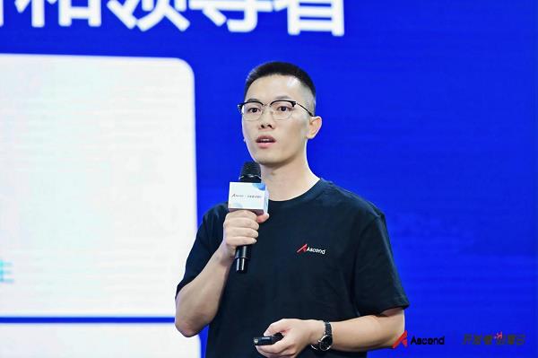 从算力底座到场景革命：昇腾AI的广东实践，让中小企业“开箱即用”智能时代