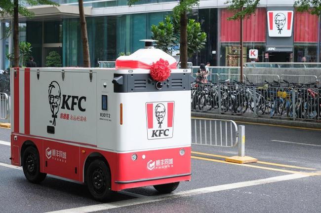 淘宝闪购加码非餐、京东开自营外卖，即时零售战场要换了？