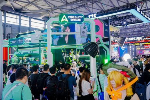 这些吸睛的二次元装备竟然都是3D打印的？京东推动3D打印从实验室走向全民